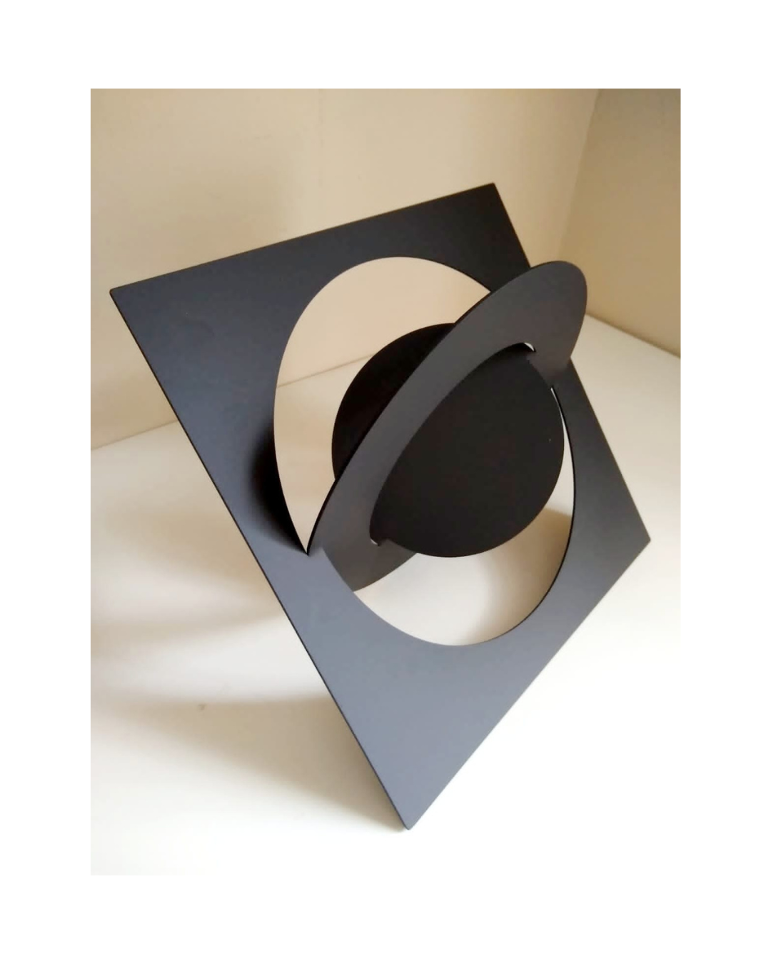 Escultura em Aço Pintado